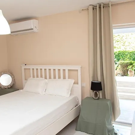 Mon Repos Luxury アパート コルフ島