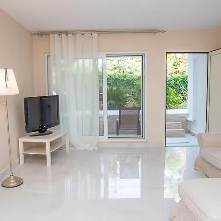 Mon Repos Luxury 아파트